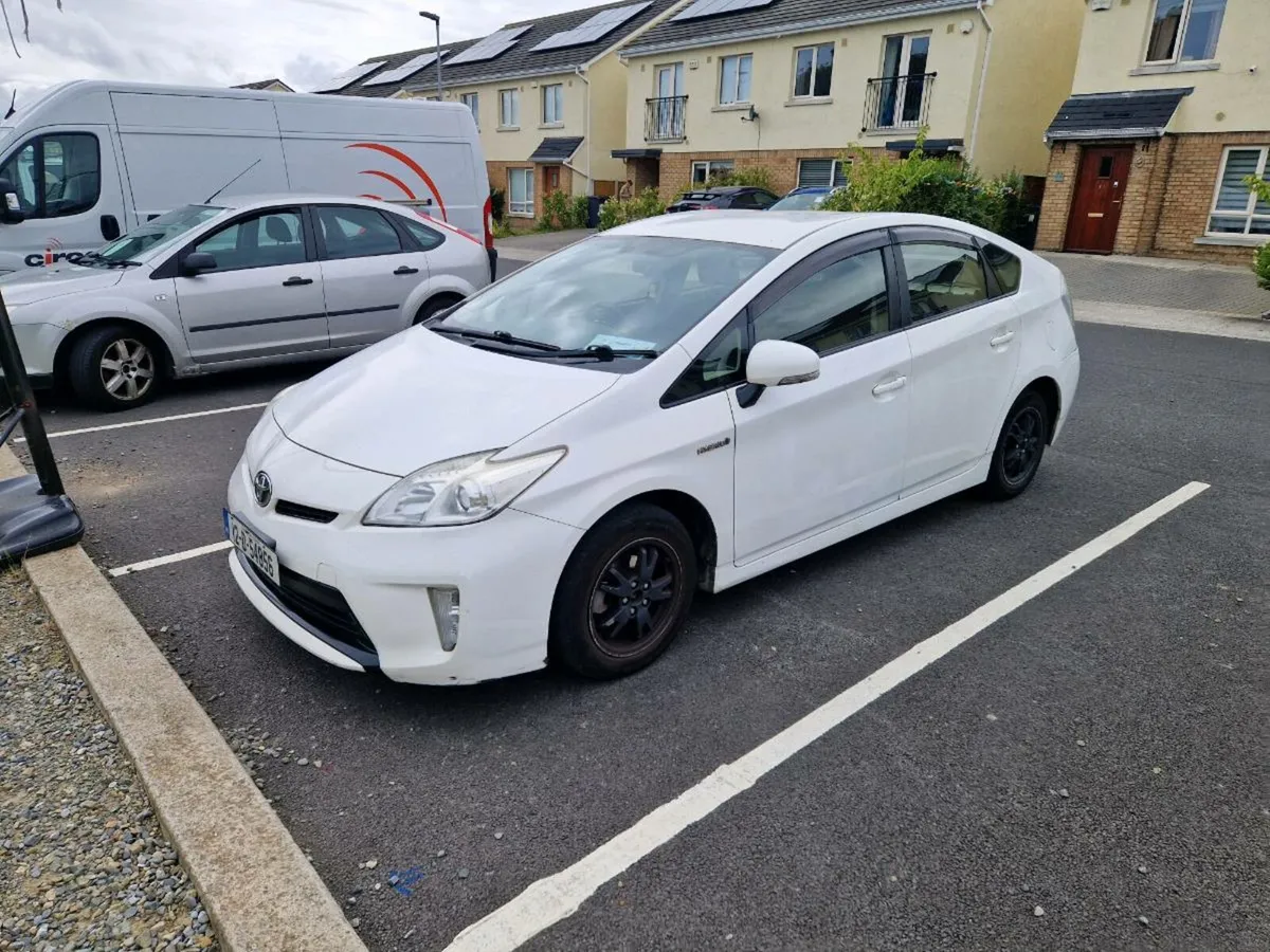 2012 Toyota prius hybrid new nct €2500 - Image 3