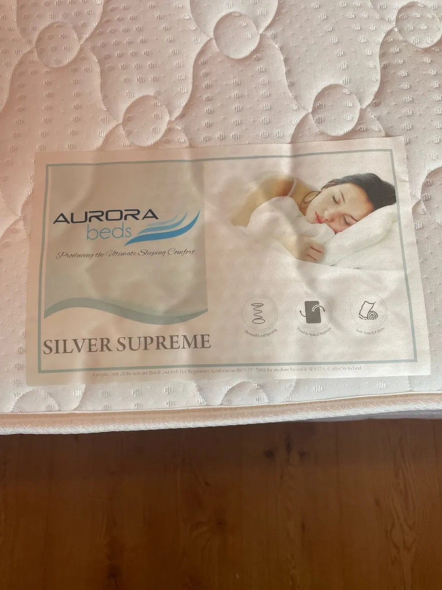 Bed and mattress - Image 4