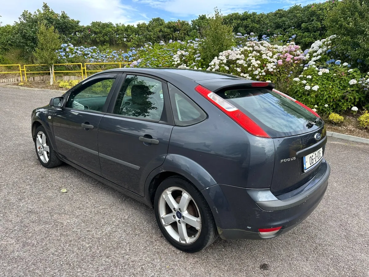 Ford Focus 2006 - Image 2