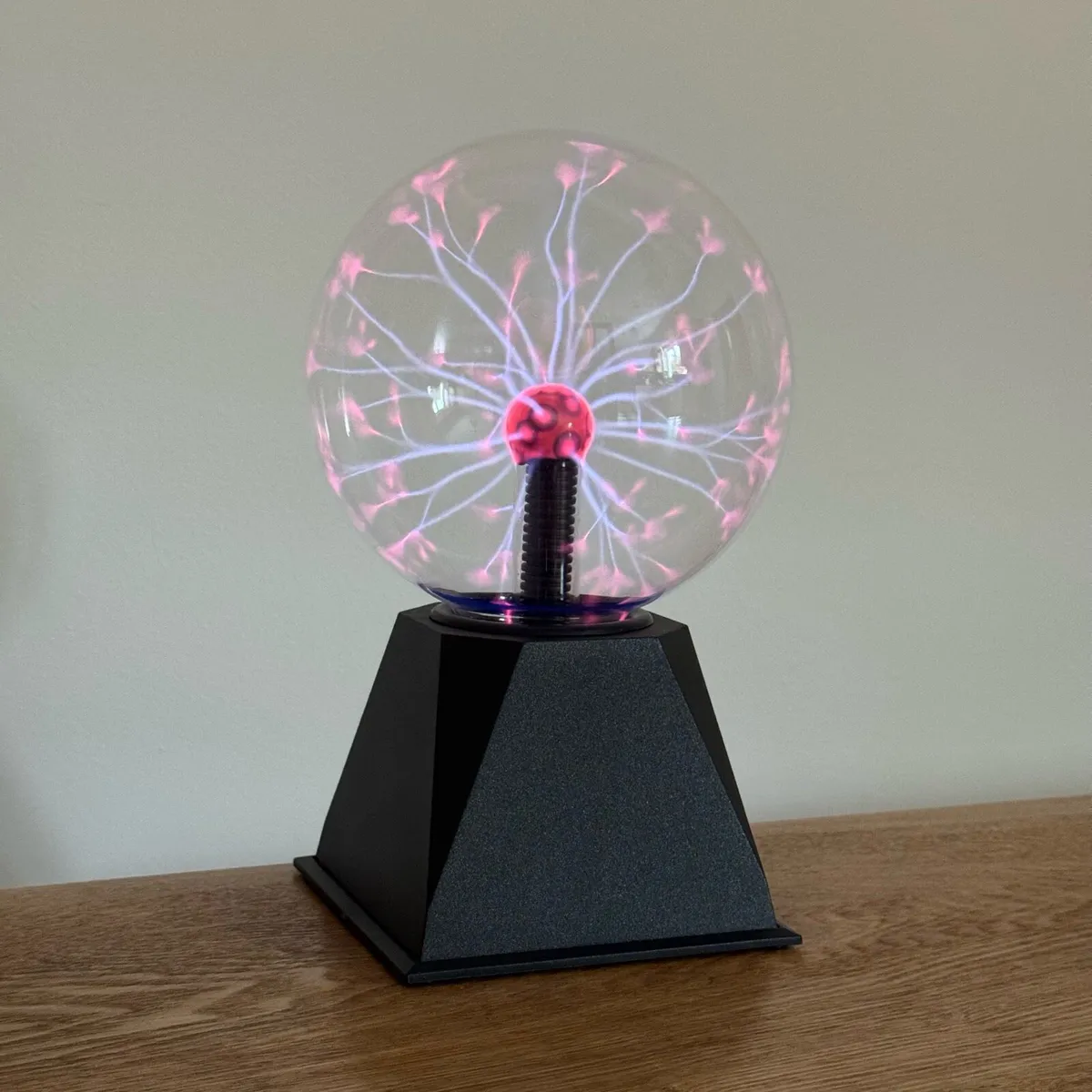 Plasma Ball 24cm Interactive Lightning Display - Image 1
