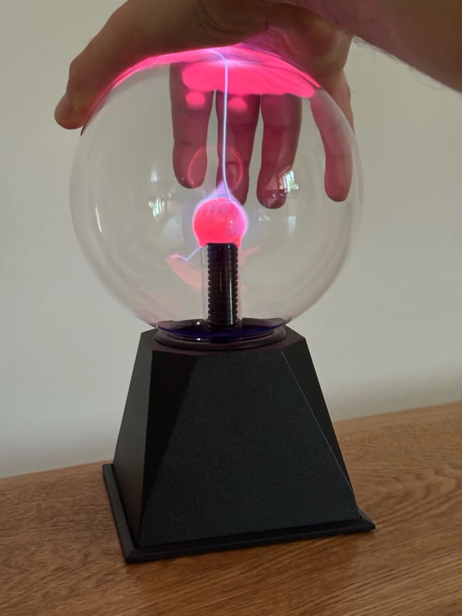Plasma Ball 24cm Interactive Lightning Display - Image 3