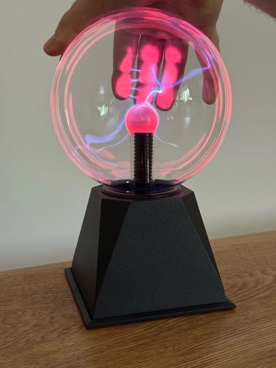 Plasma Ball 24cm Interactive Lightning Display - Image 4