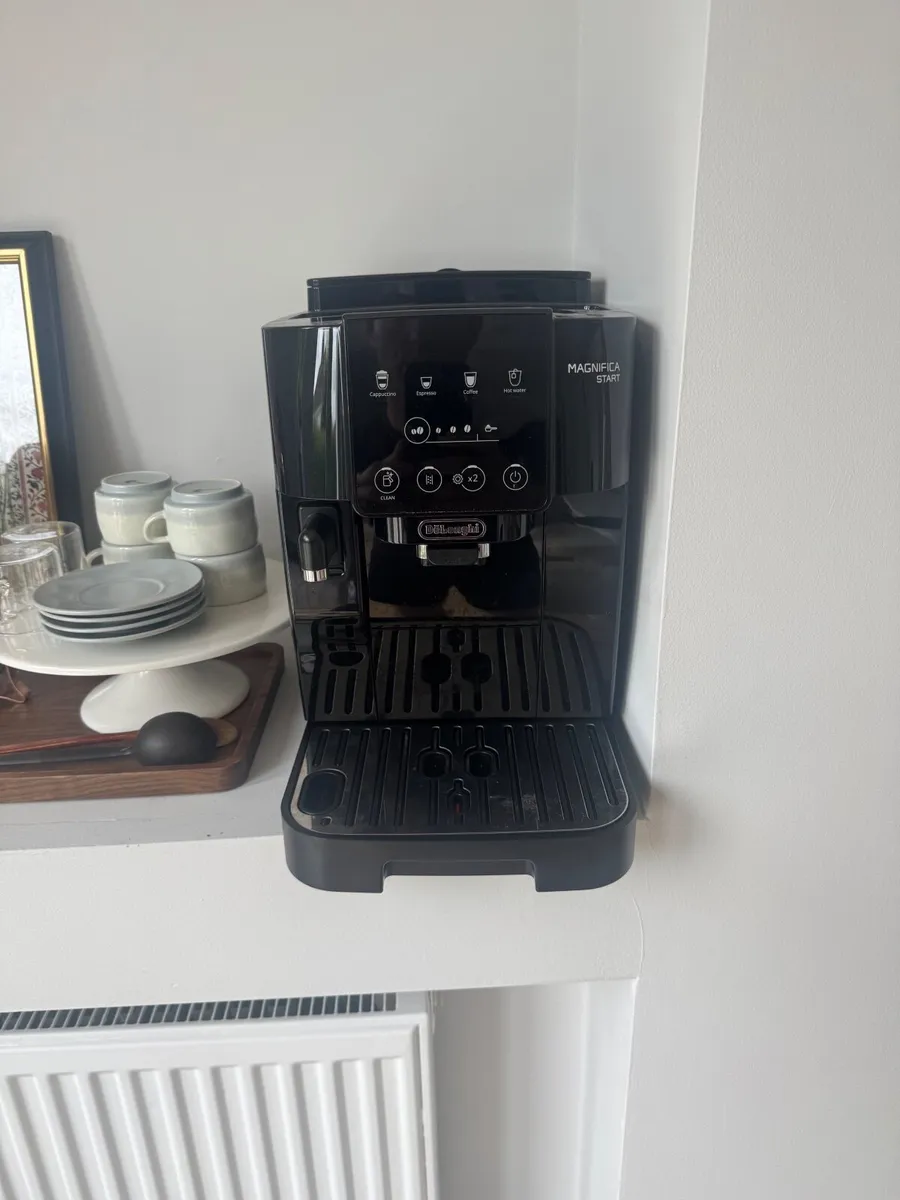 DeLonghi Magnifica Start Coffee Machine - Image 1