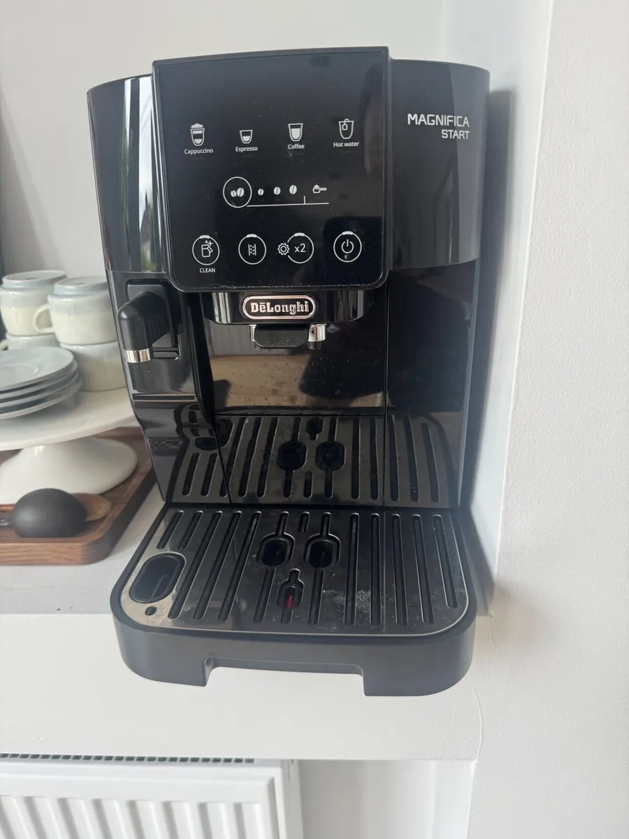 DeLonghi Magnifica Start Coffee Machine - Image 2