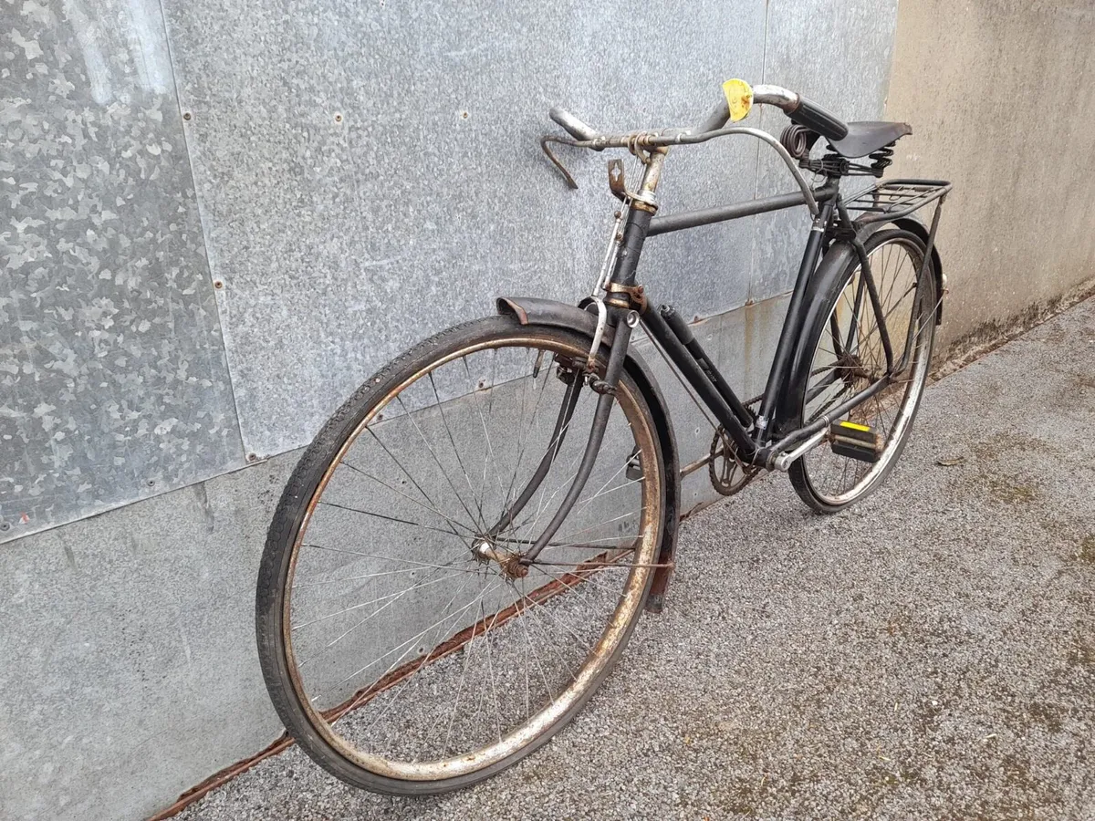 Antique Raleigh men’s bicycle - Image 2