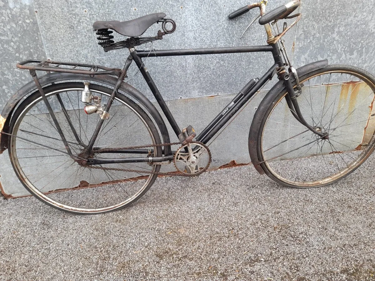 Antique Raleigh men’s bicycle - Image 4