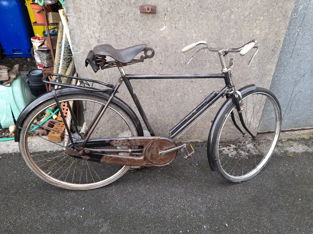 Antique men’s Raleigh bicycle - Image 1