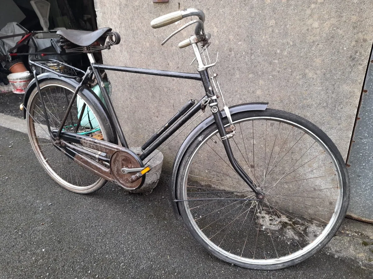 Antique men’s Raleigh bicycle - Image 2