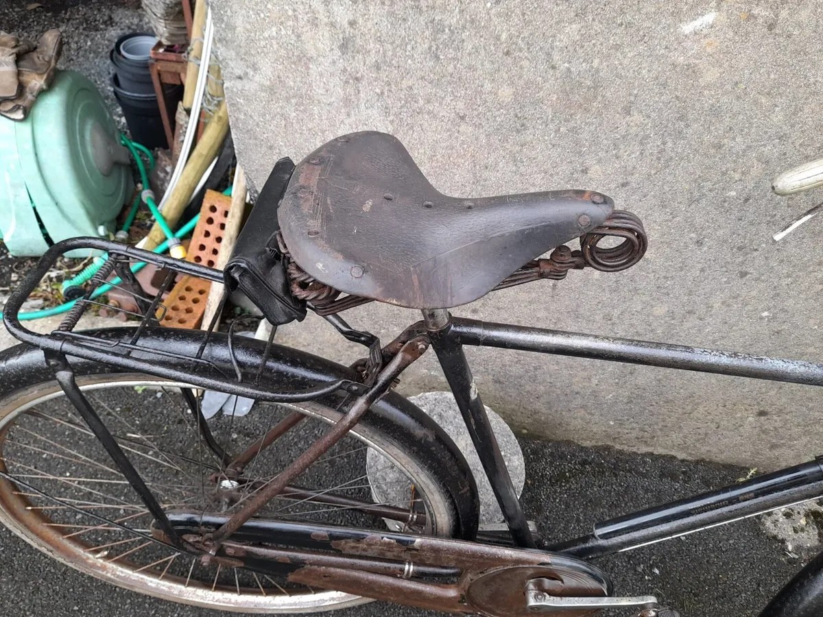 Antique men’s Raleigh bicycle - Image 4