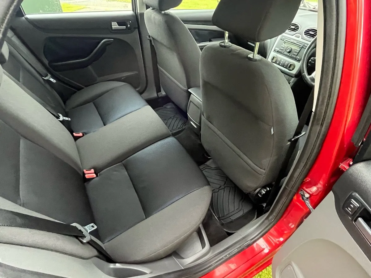 2007 Ford focus - Image 4