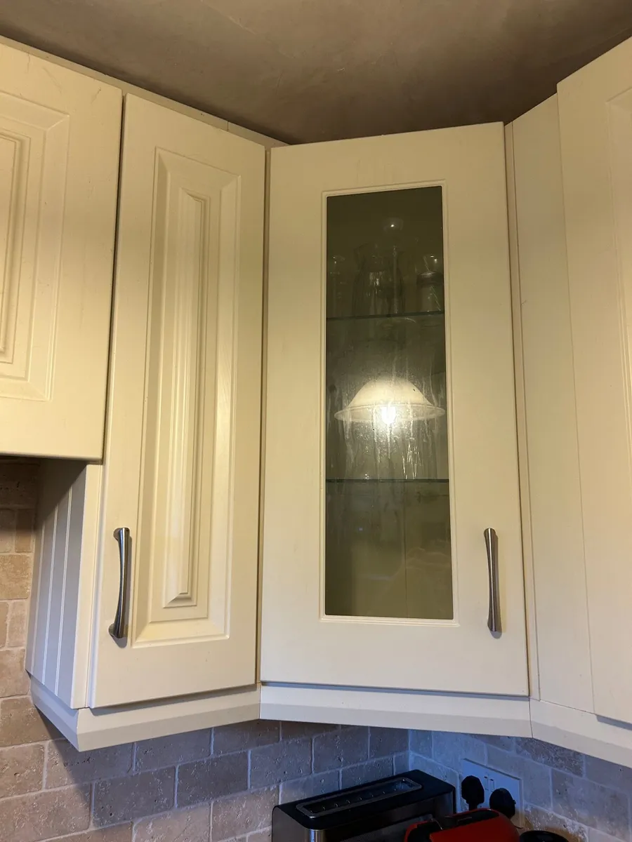 Kitchen units - Image 3