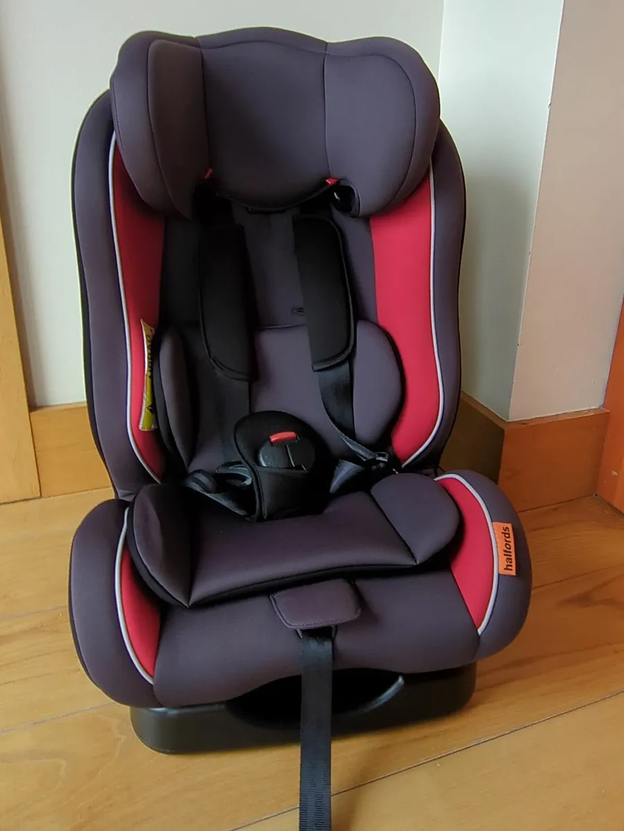 Halfords Group 0 1 2 Child Car Seat - Image 1