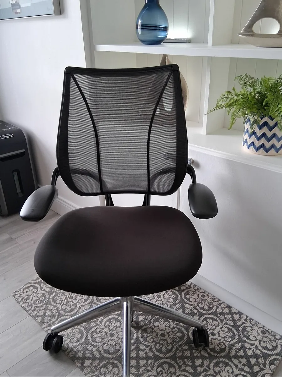 Humanscale Liberty Ergonomic Office Chair - Image 1
