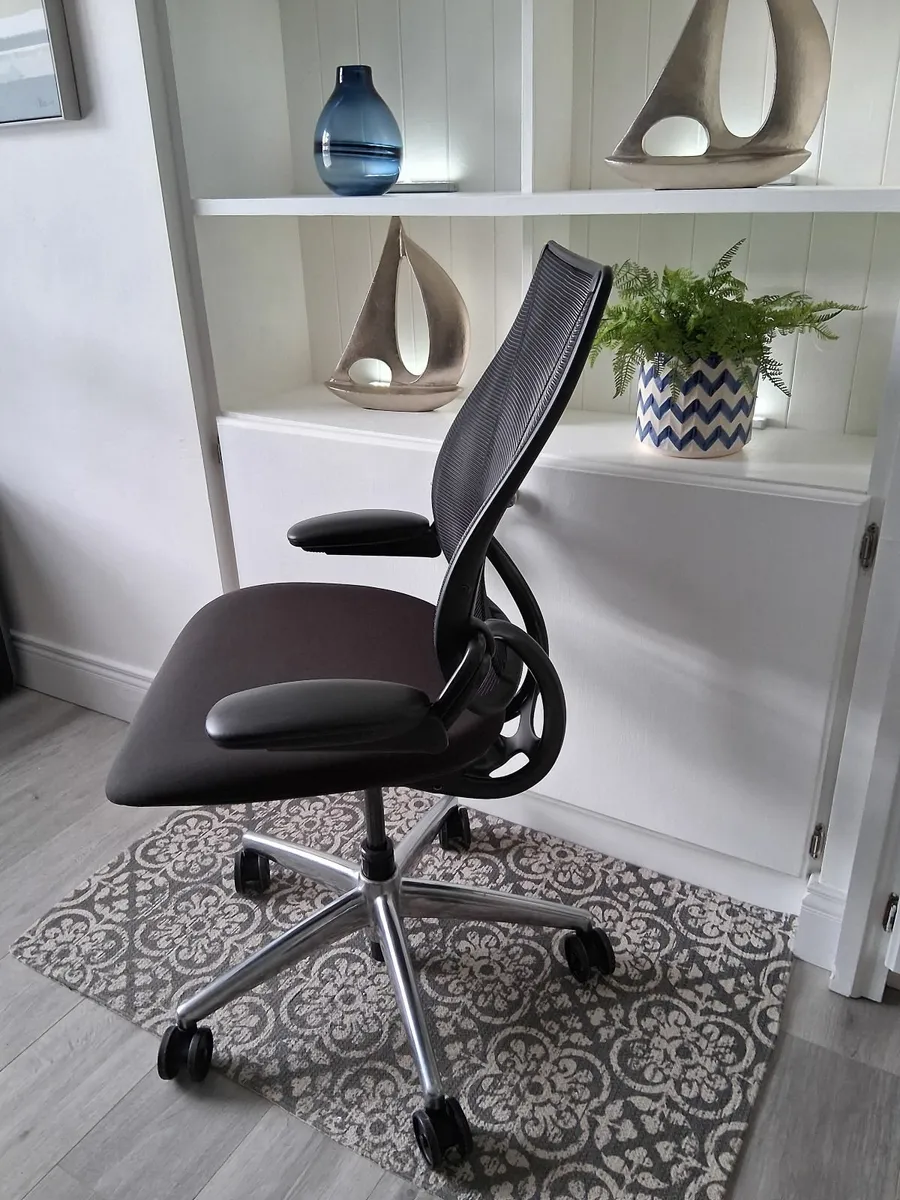 Humanscale Liberty Ergonomic Office Chair - Image 3