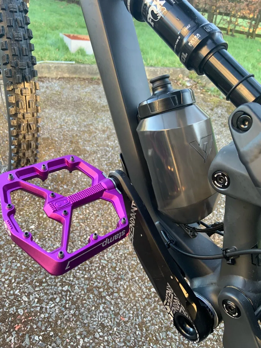 YT Jeffsy 2022 full suspension MTB - Image 2