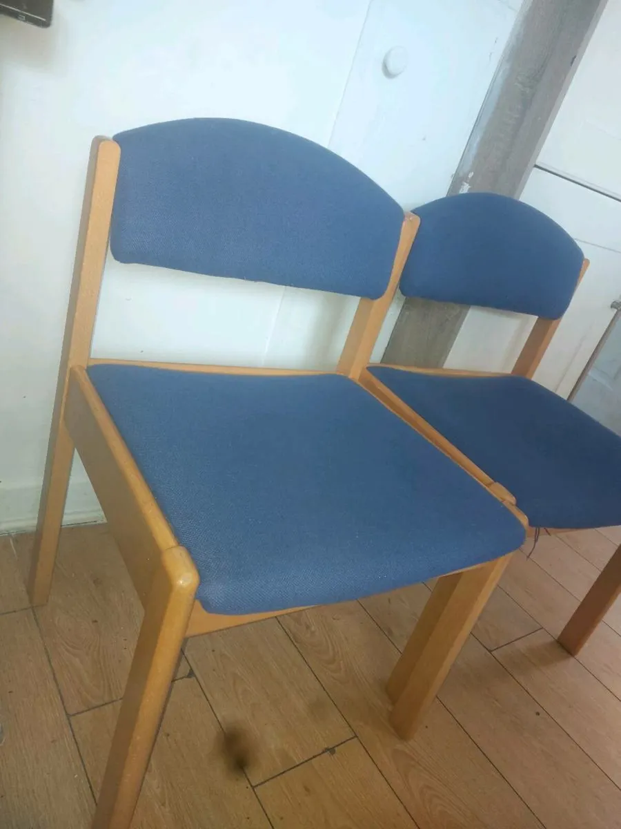 Set of 4 dining chairs - Image 1