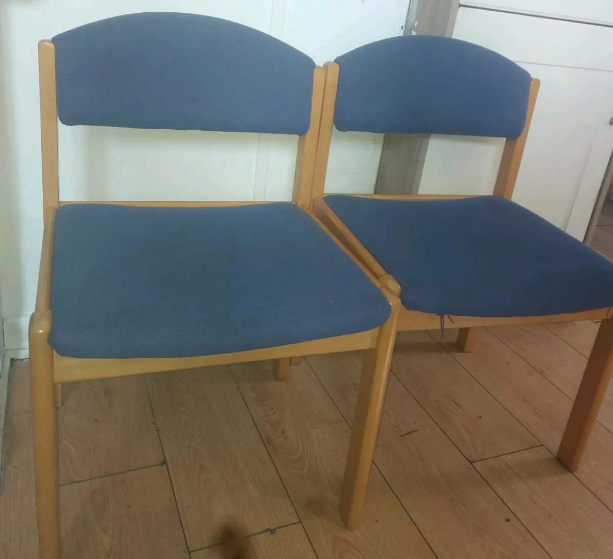 Set of 4 dining chairs - Image 2