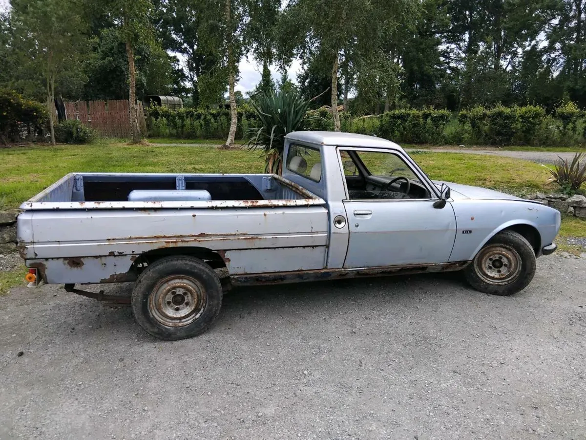 PEUGEOT 504 PICK UP - Image 1