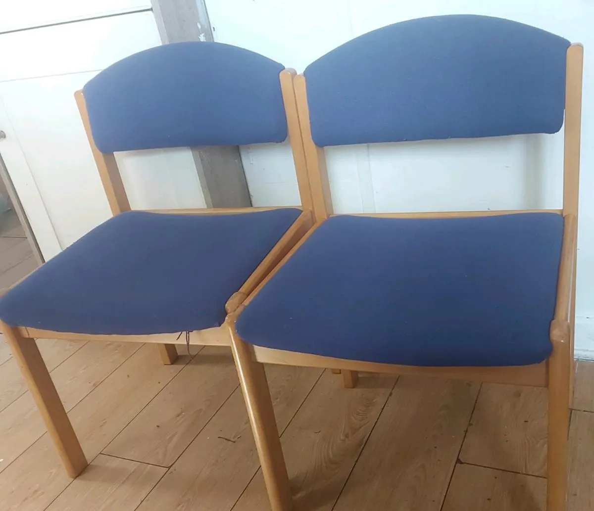 Set of 4 dining chairs - Image 3