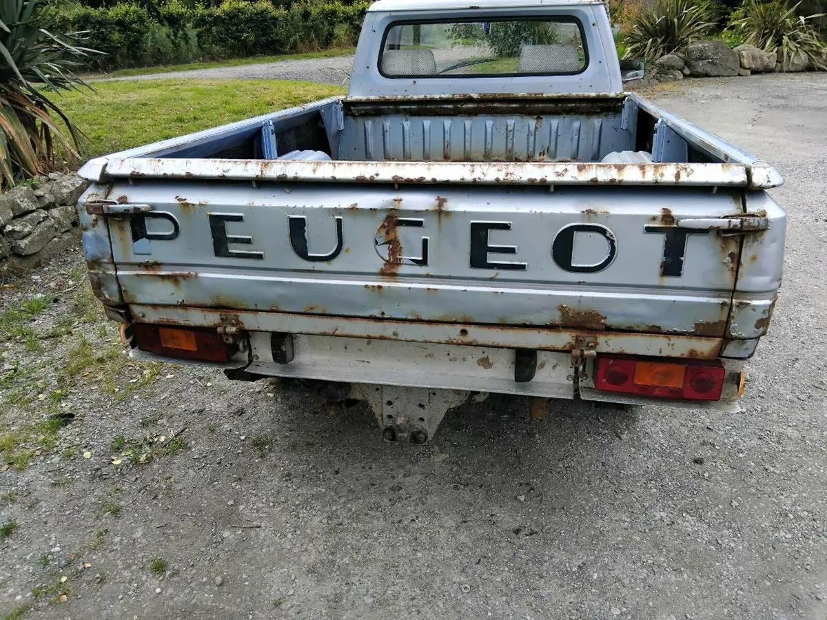 PEUGEOT 504 PICK UP - Image 2