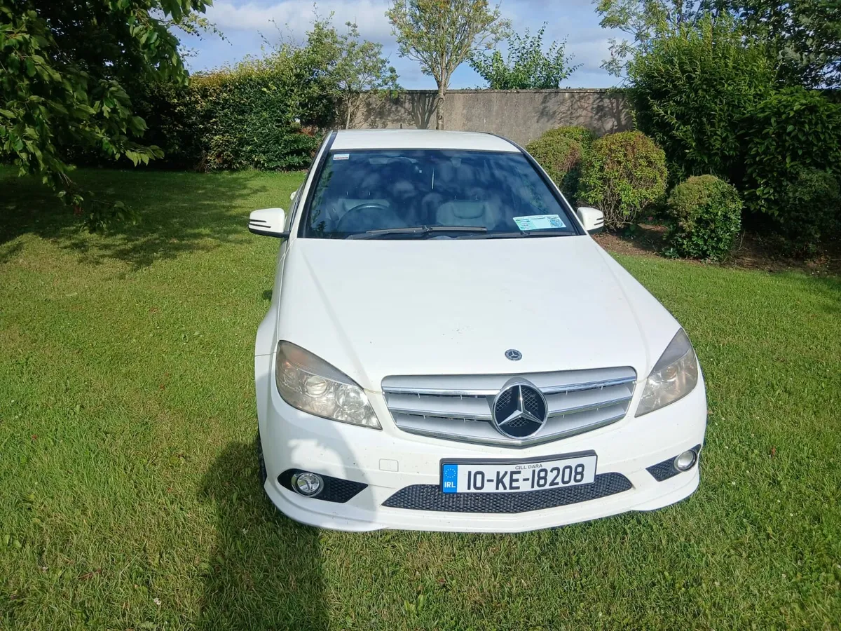 2010 Mercedes C200 - Image 2
