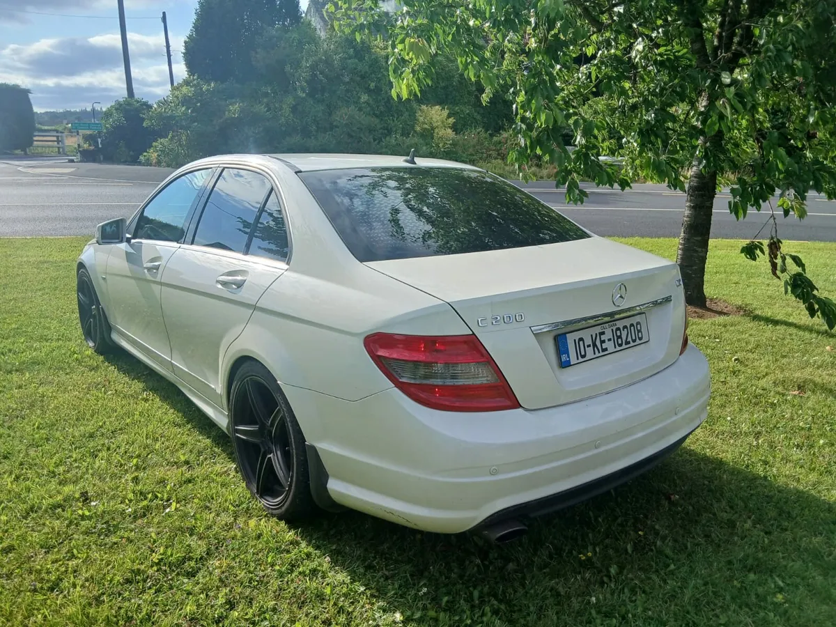 2010 Mercedes C200 - Image 4