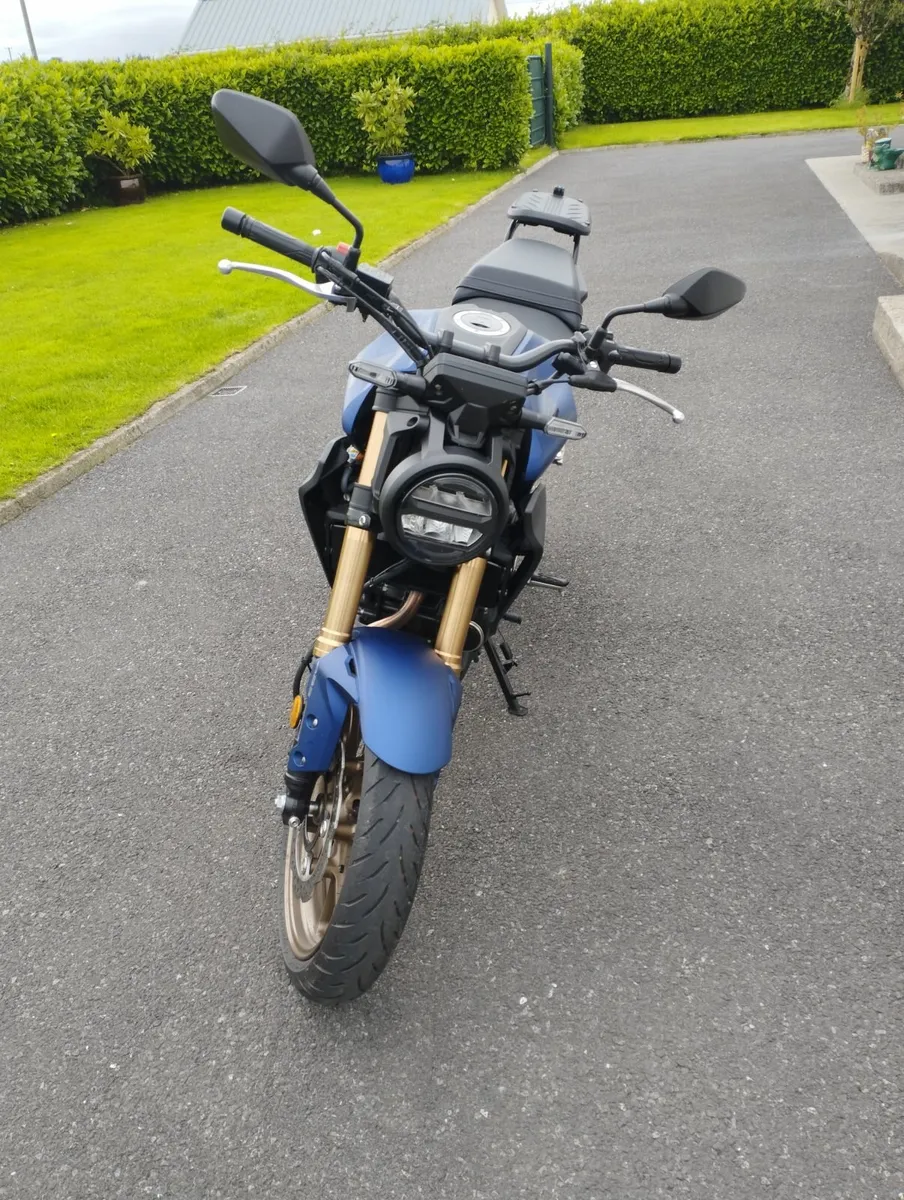 Honda  CB300r - Image 2