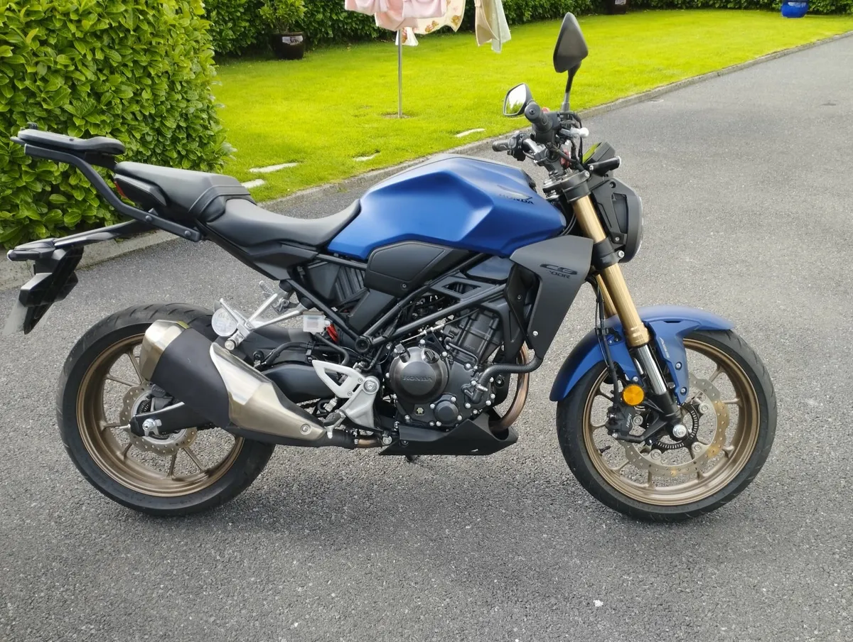 Honda  CB300r - Image 4