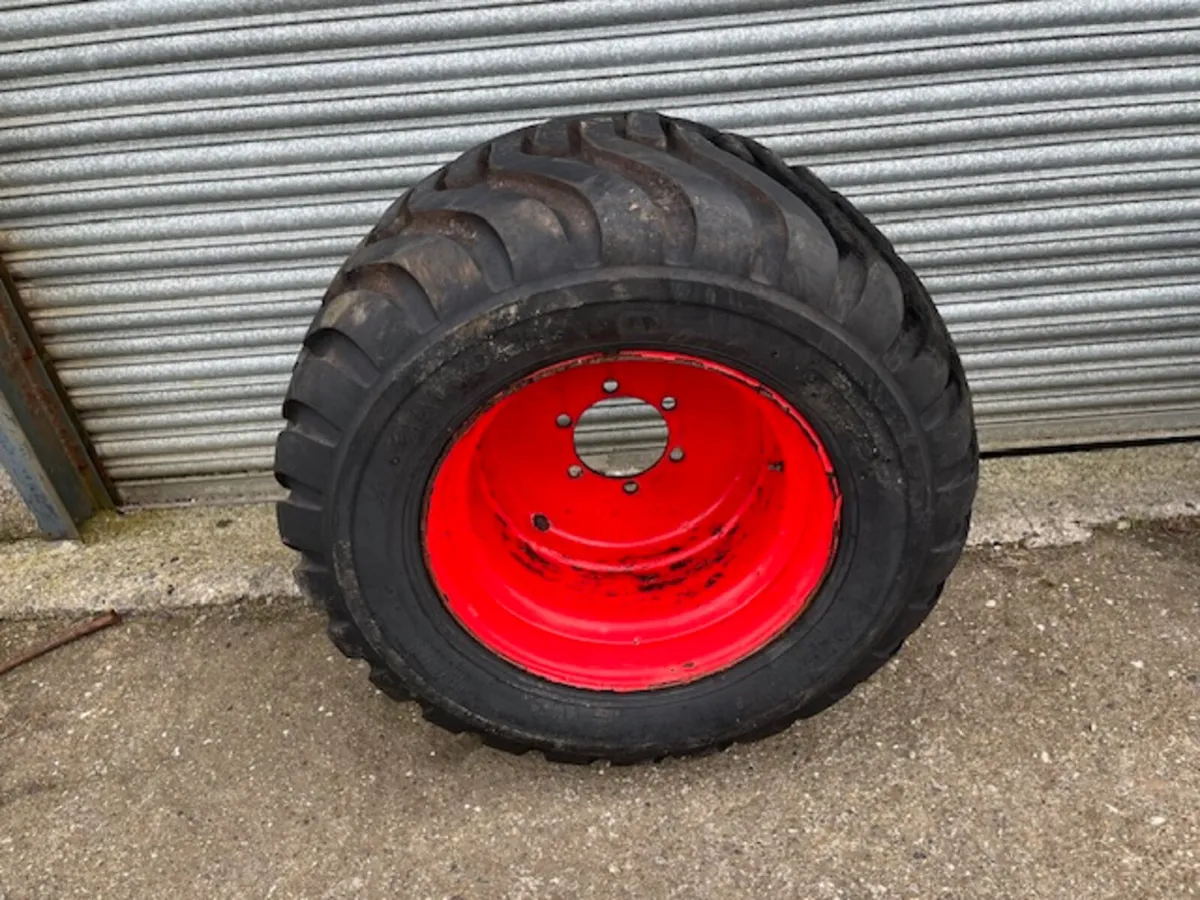Baler Six Stud Wheels - Image 2