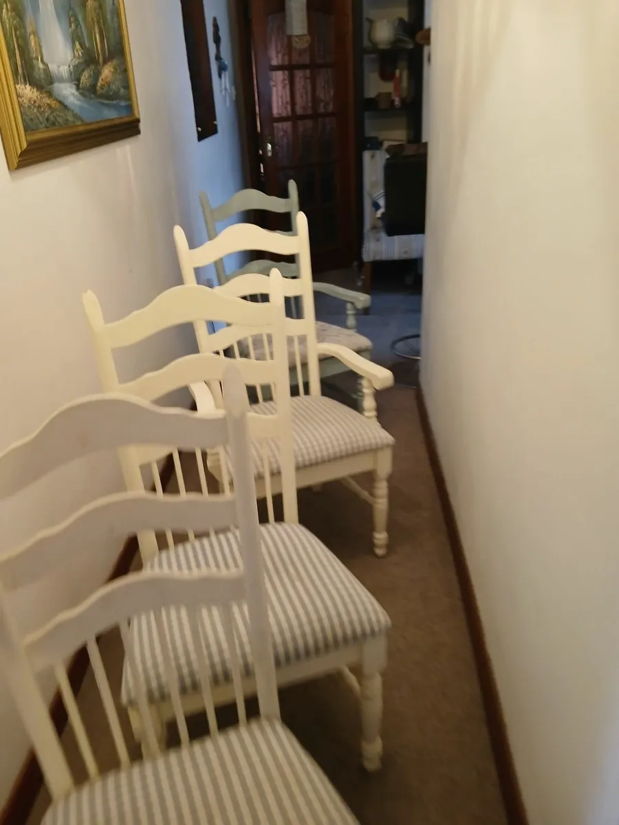 Chairs vintage lot of ....(4)...delivered - Image 3