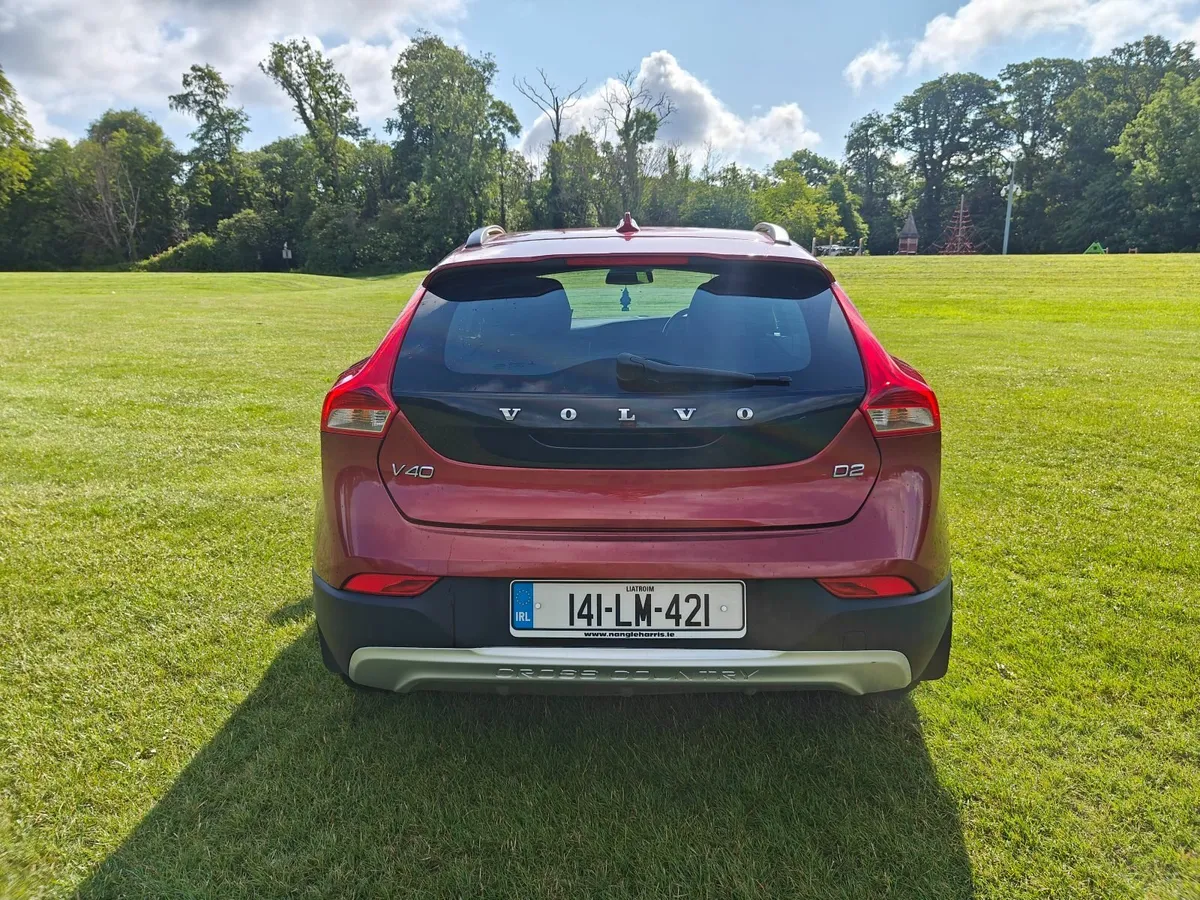 Volvo V40 Cross Country D2 1.6 - Image 2