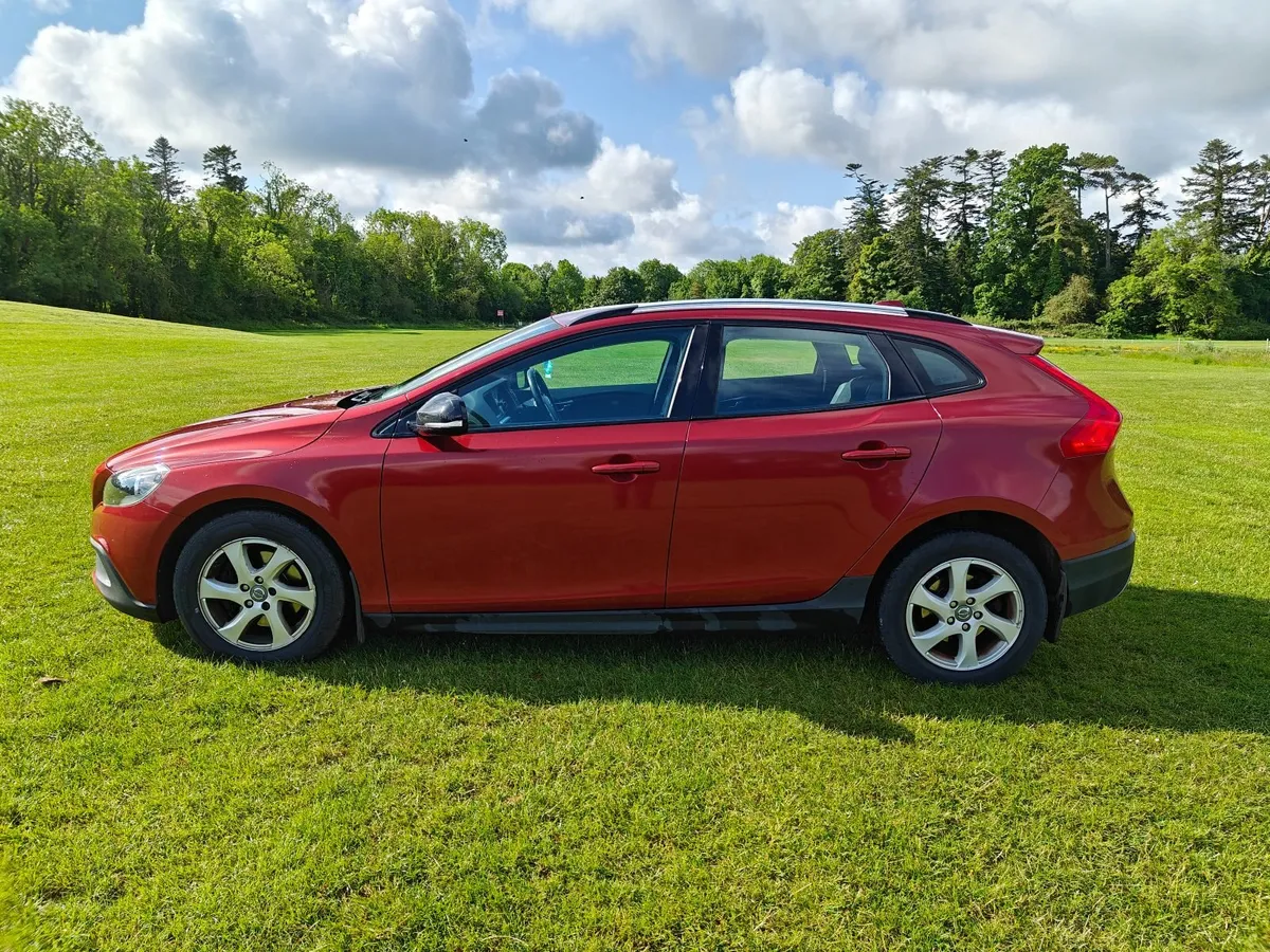 Volvo V40 Cross Country D2 1.6 - Image 3