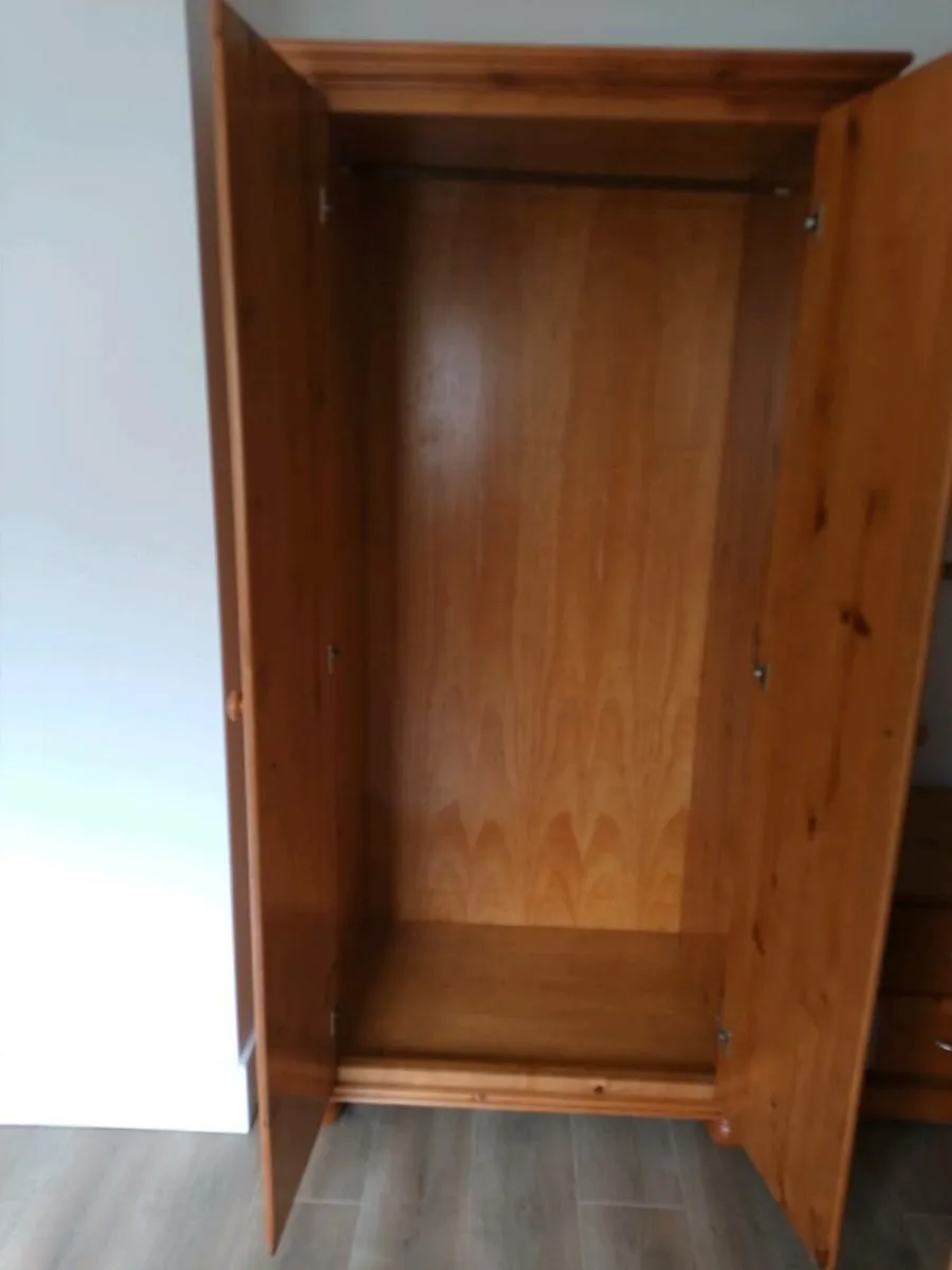 Wardrobe - Image 2