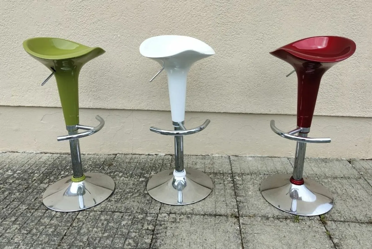 3 Retro Bar Stools - Image 1