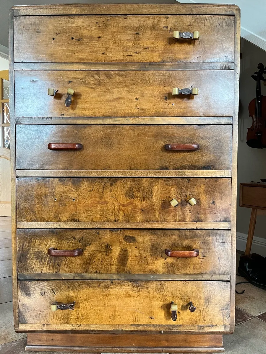 Chest of drawers - Image 1