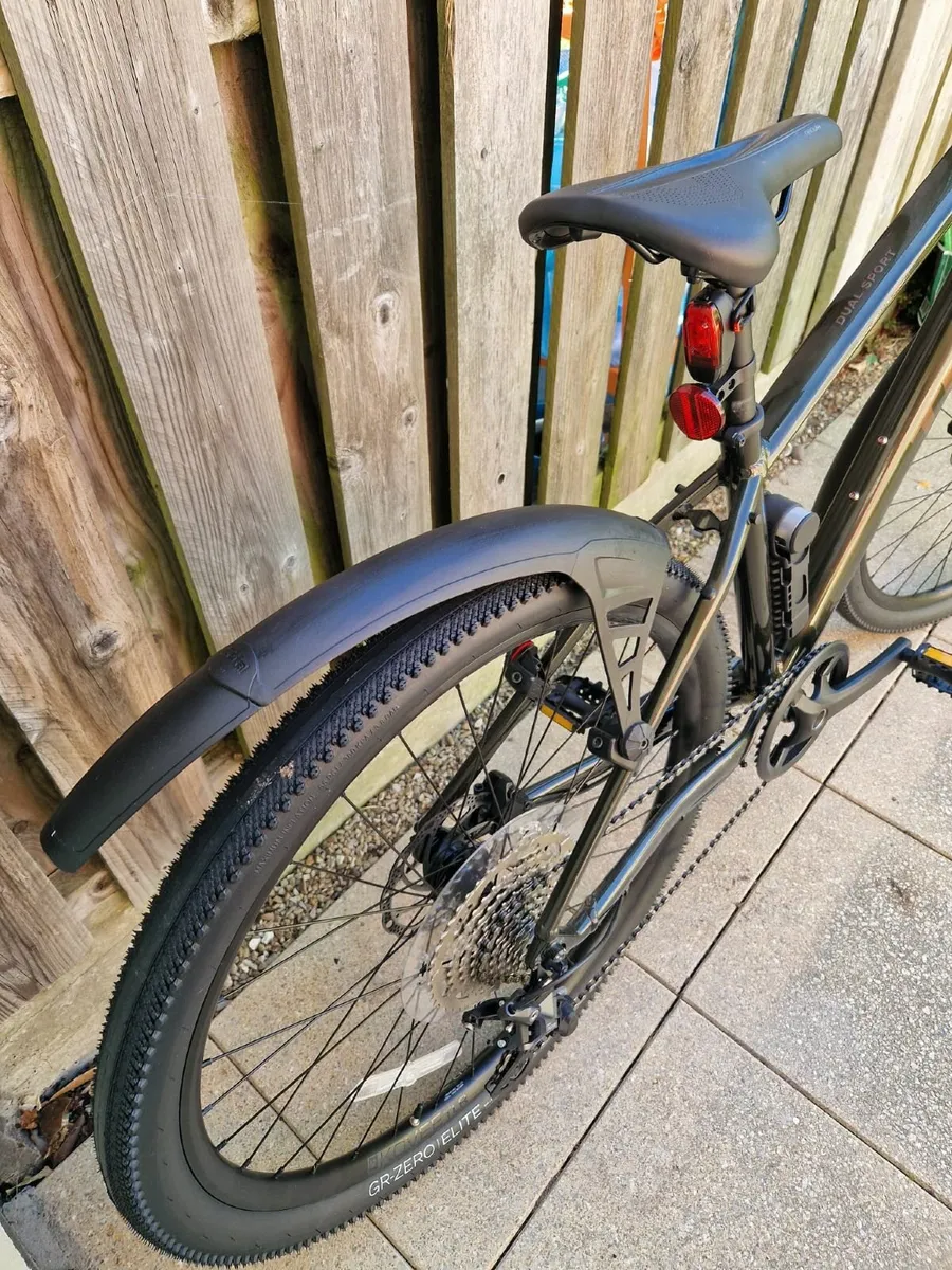 Trek DS3 - Bicycle, cover and helmet - Image 3