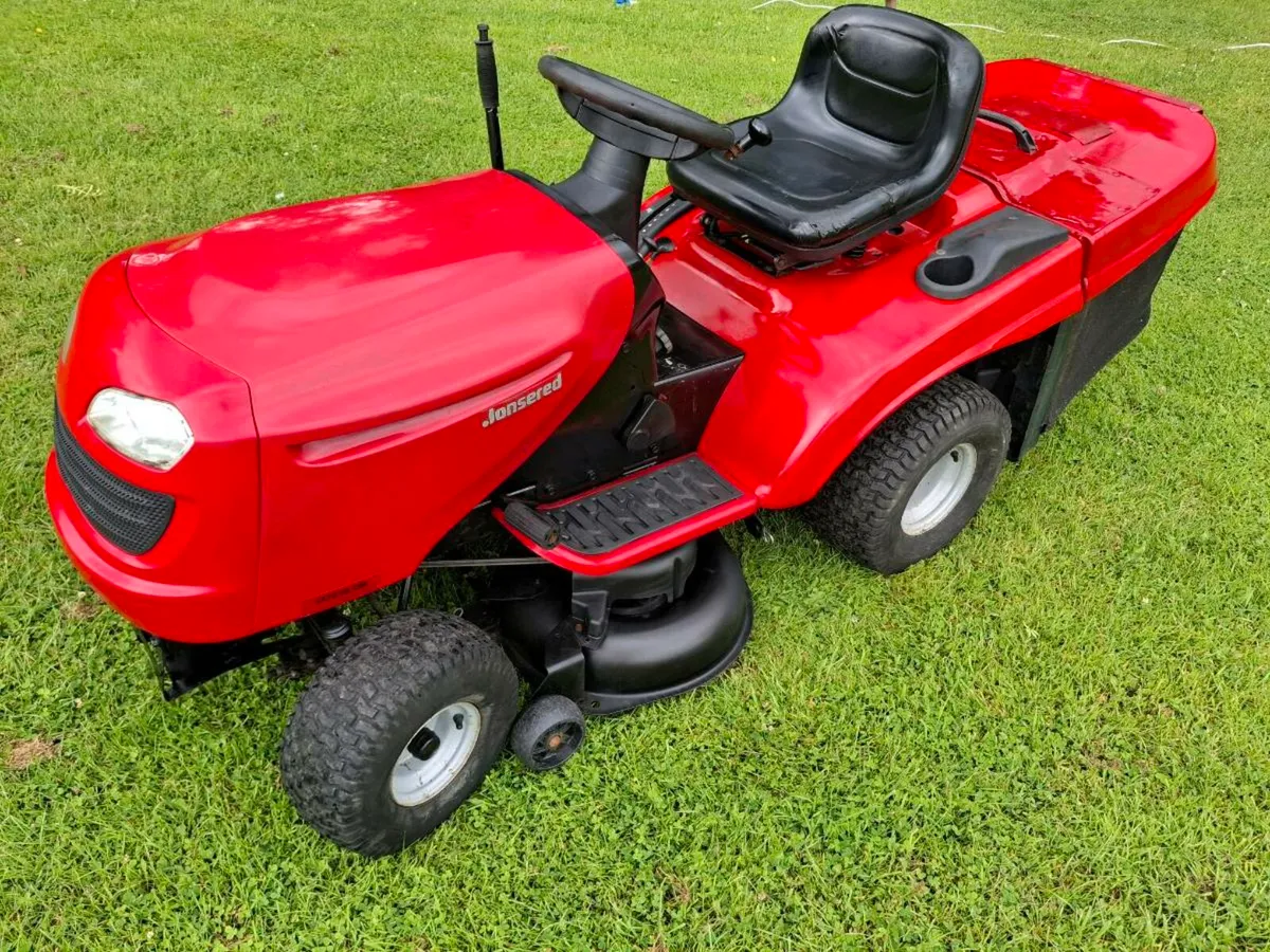 Ride on mower - Image 1
