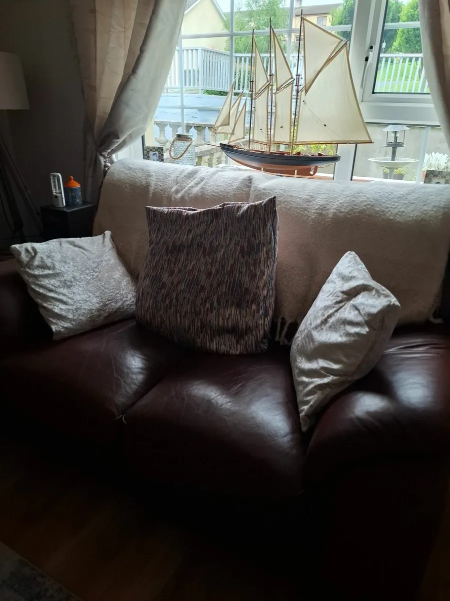 Sofa - Image 4