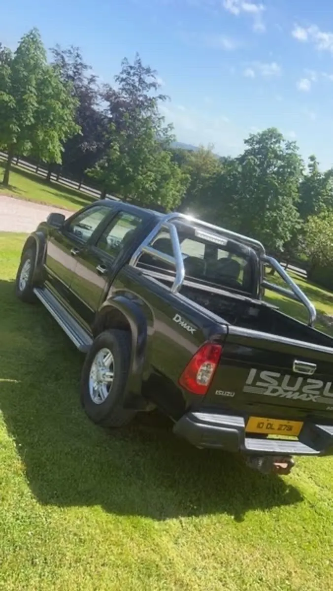 Isuzu dmax low miles - Image 2