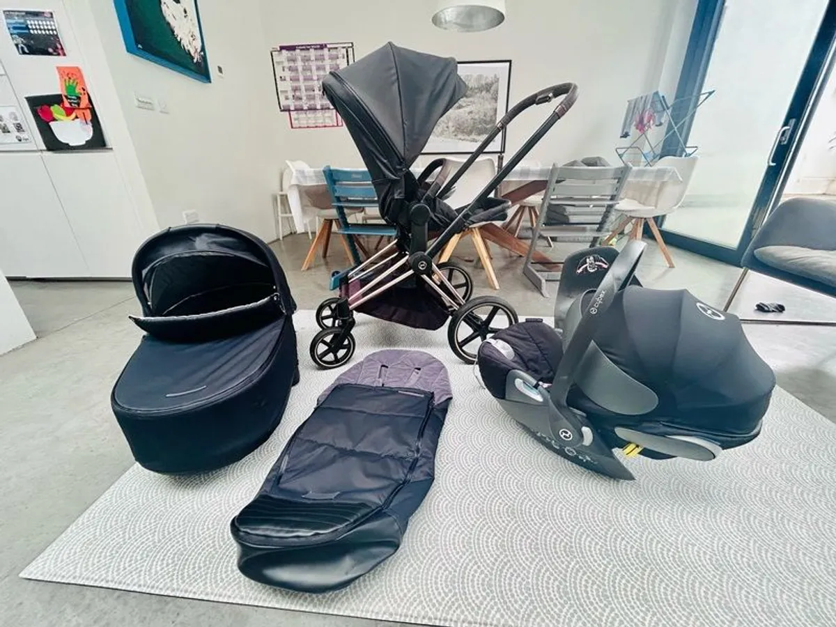 Cybex Priam Rose Gold Travel System - Image 1