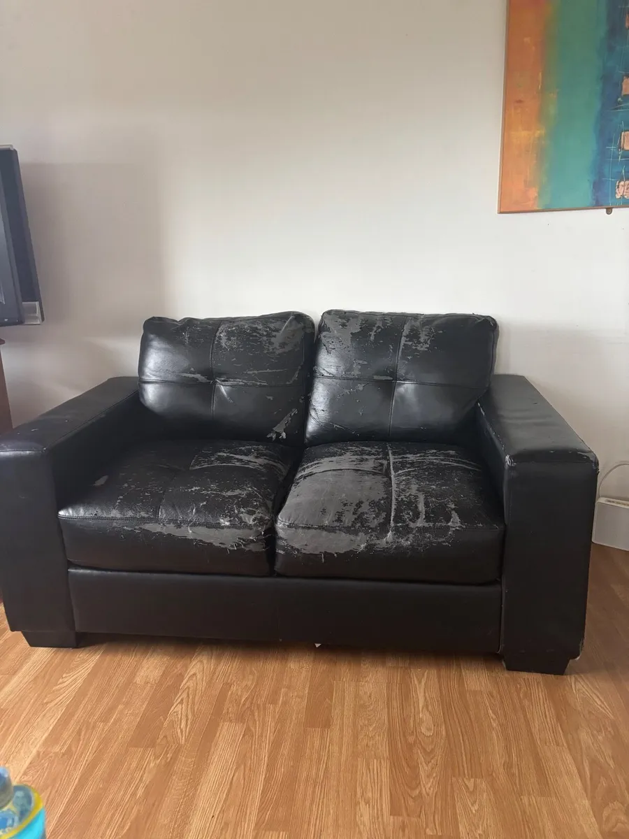 Couch - Image 2