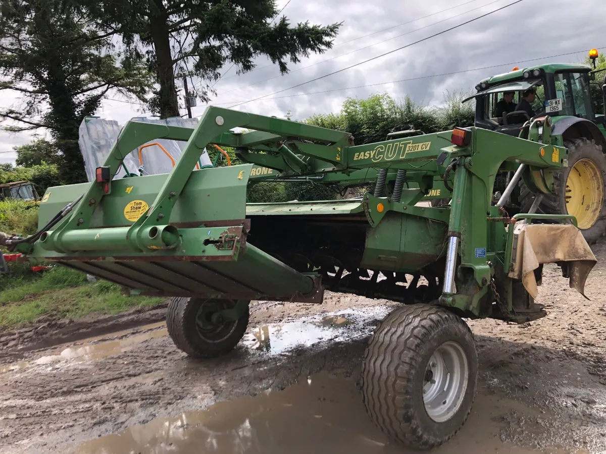 Krone 3201 trailed mower with grouper - Image 3