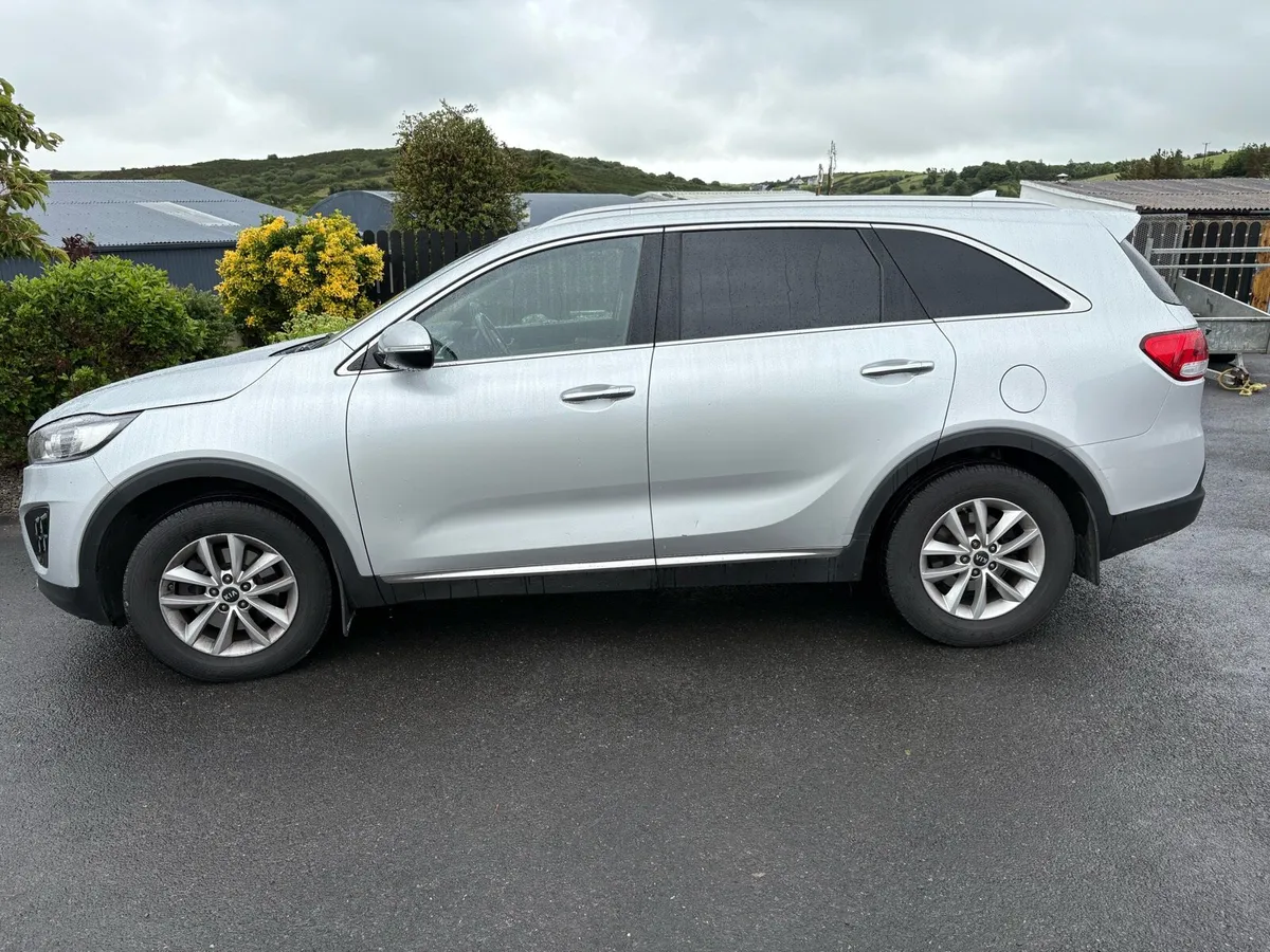 Kia Sorento - Image 4