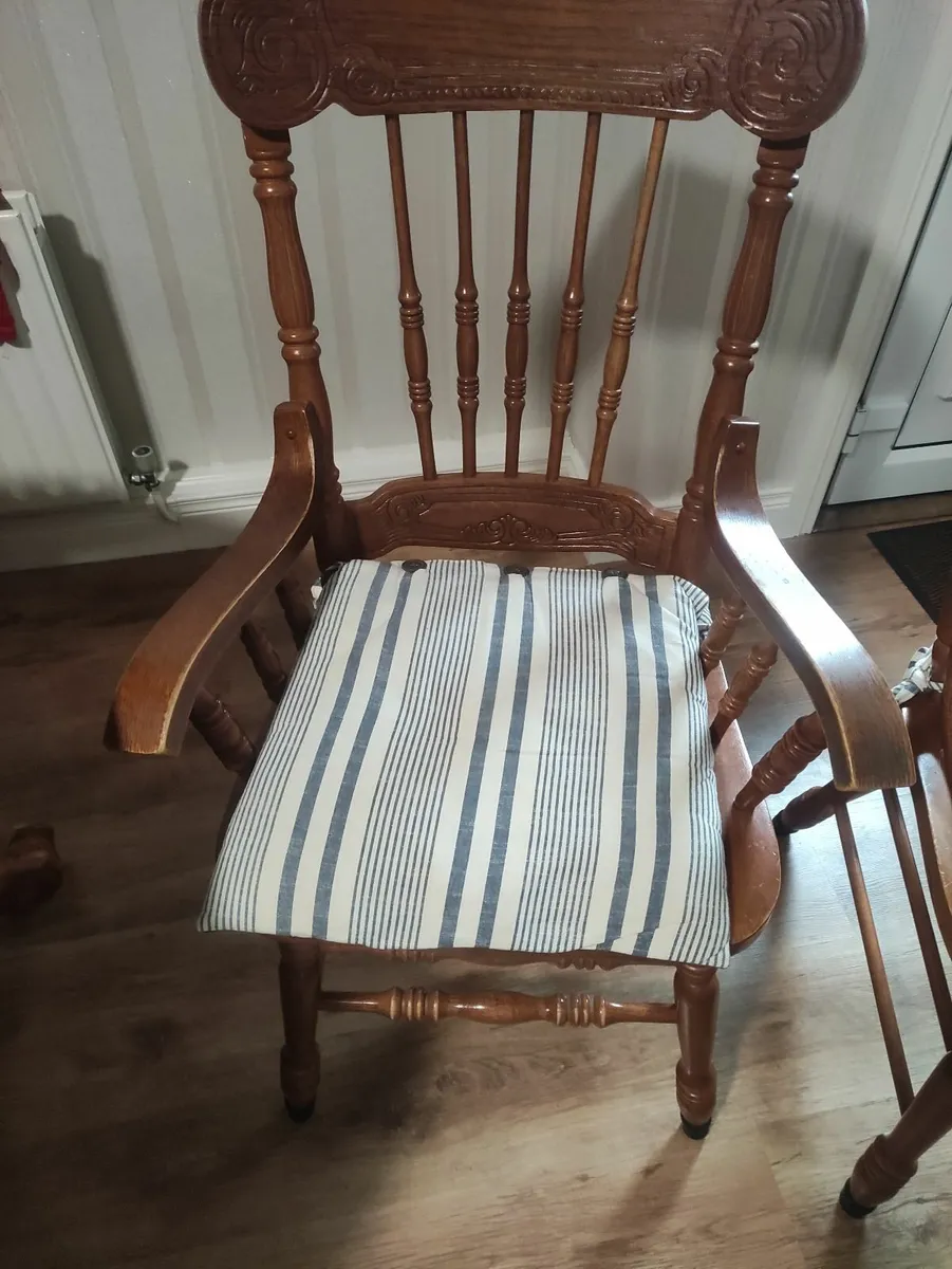 Table and 6 chairs - Image 3