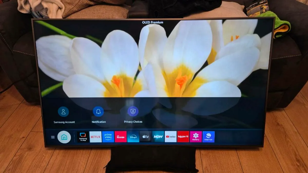 50" Samsung 4K Ultra HD Smart TV - Image 1