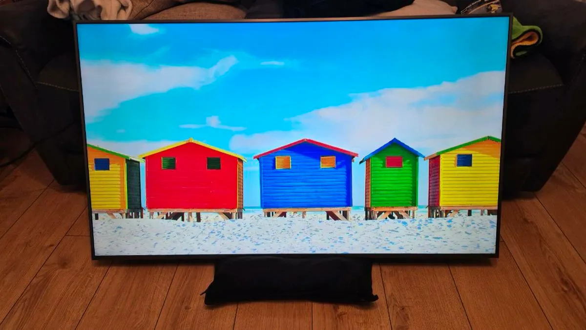 50" Samsung 4K Ultra HD Smart TV - Image 2