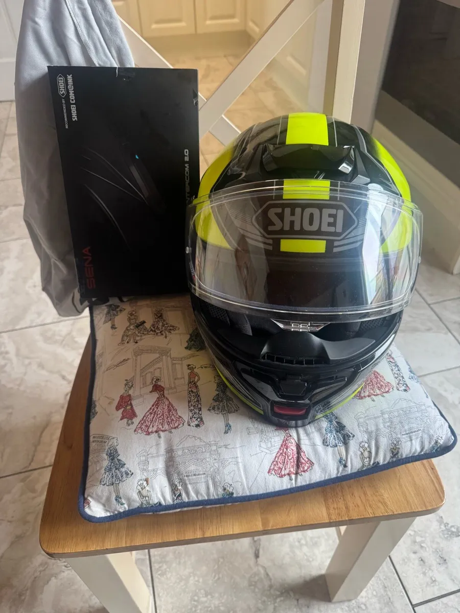 Shoei neotec3 helmet - Image 1