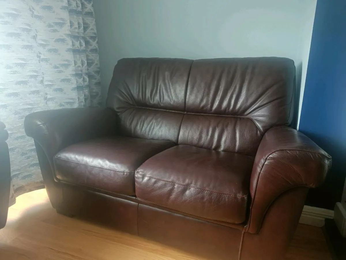 Brown two seater couch - Image 1