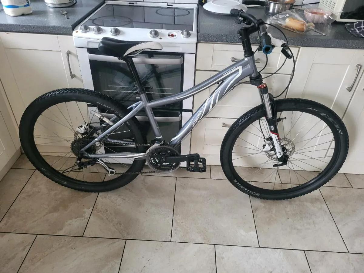 Boys mountain bike - Image 1