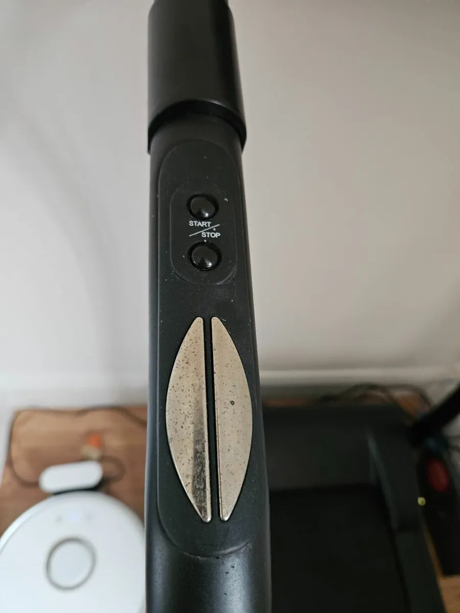 NRG100 Treadmill - Image 4